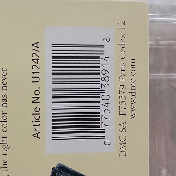 StitchBow Binder Insert By Creative World DMC Holds 15 StitchBow Floss Holders - Picture 4 of 8